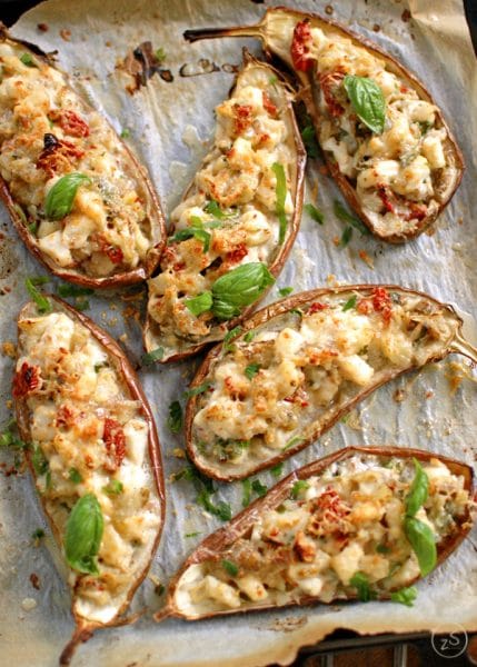 bakłażan faszerowany dorszem i suszonymi pomidorami