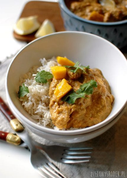 kurczak curry w kremowym sosie z mango