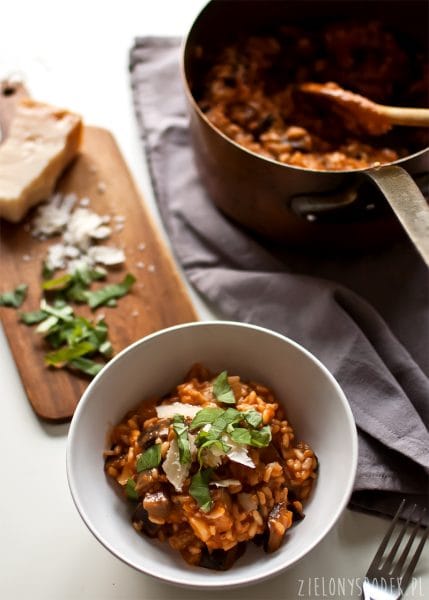 pomidorowe risotto z bakłażanem