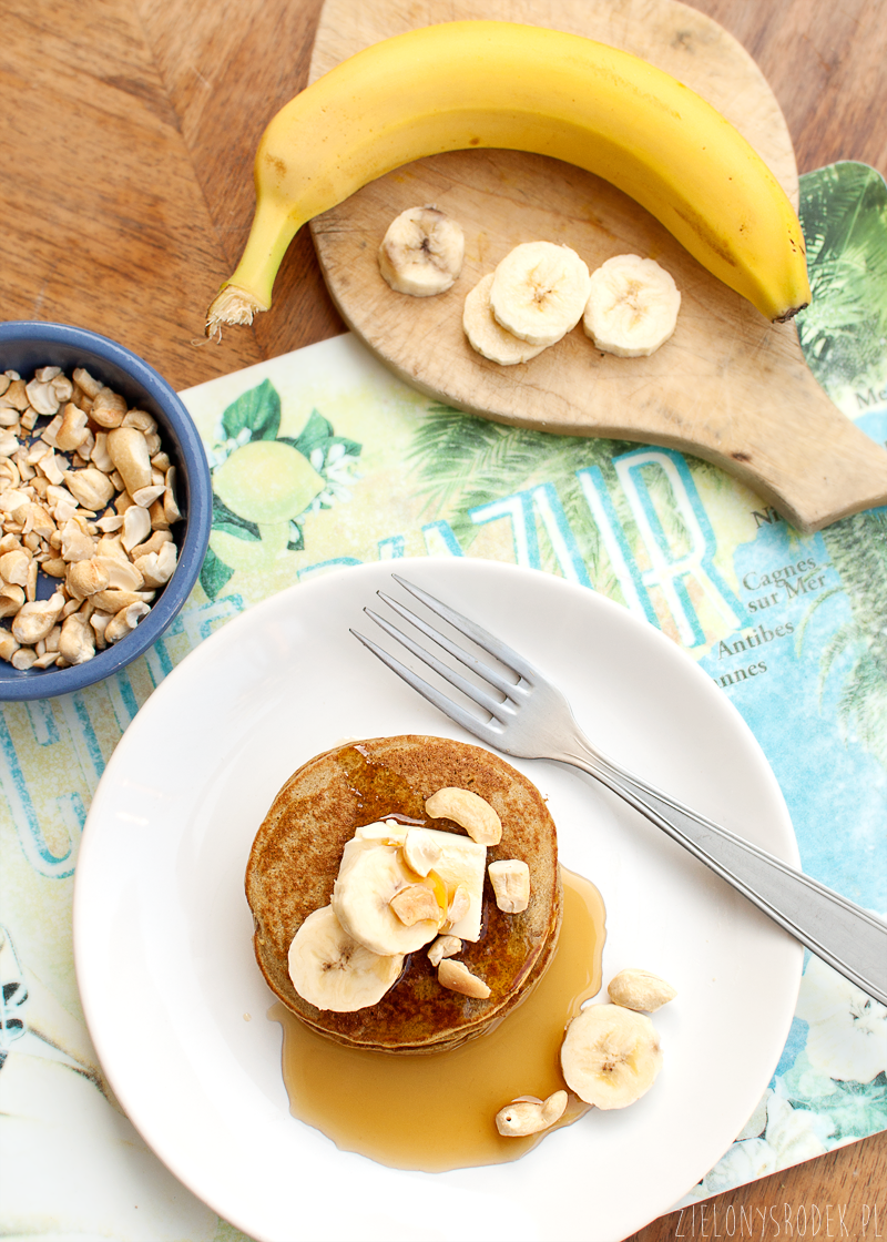 pancakes owsiane z bananem - przepis. pysze zdrowe placki