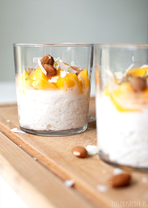 ryż na mleku kokosowym z mango i skórką limonki