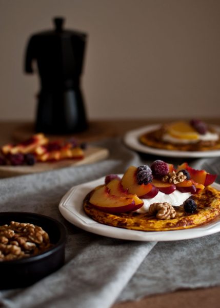 omlet marchewkowy z ricottą, słodkie szybkie śniadanie