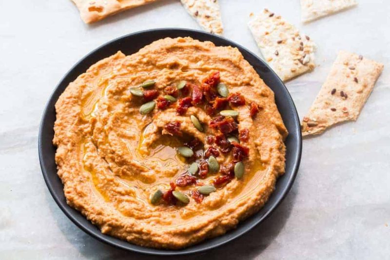 Hummus z suszonymi pomidorami