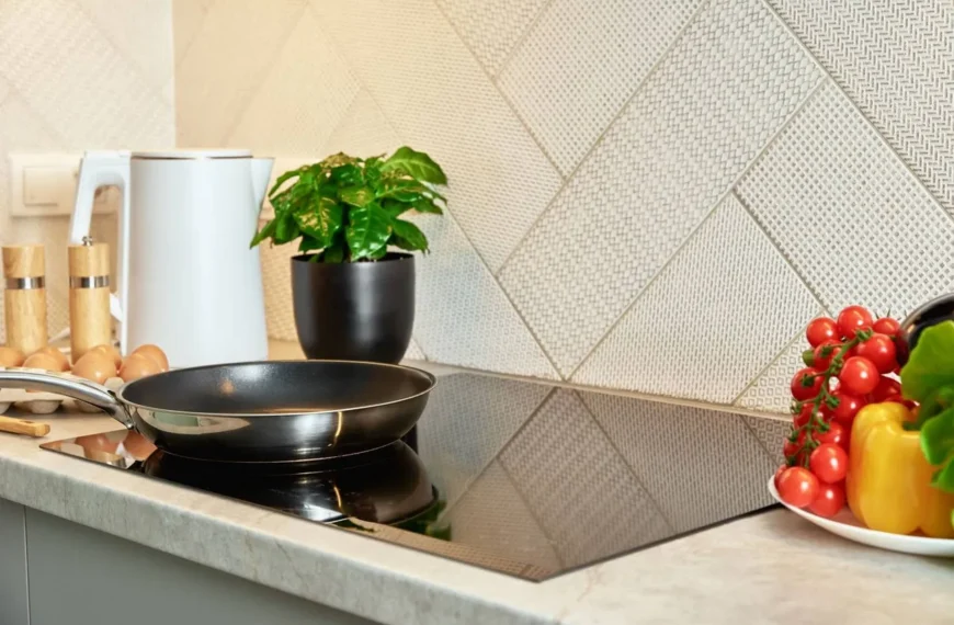 Garnki na indukcję z grubym dnem – dlaczego są tak ważne?