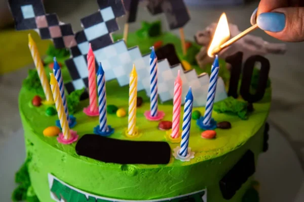 Tort Minecraft na urodziny dziecka – inspiracje i smaki
